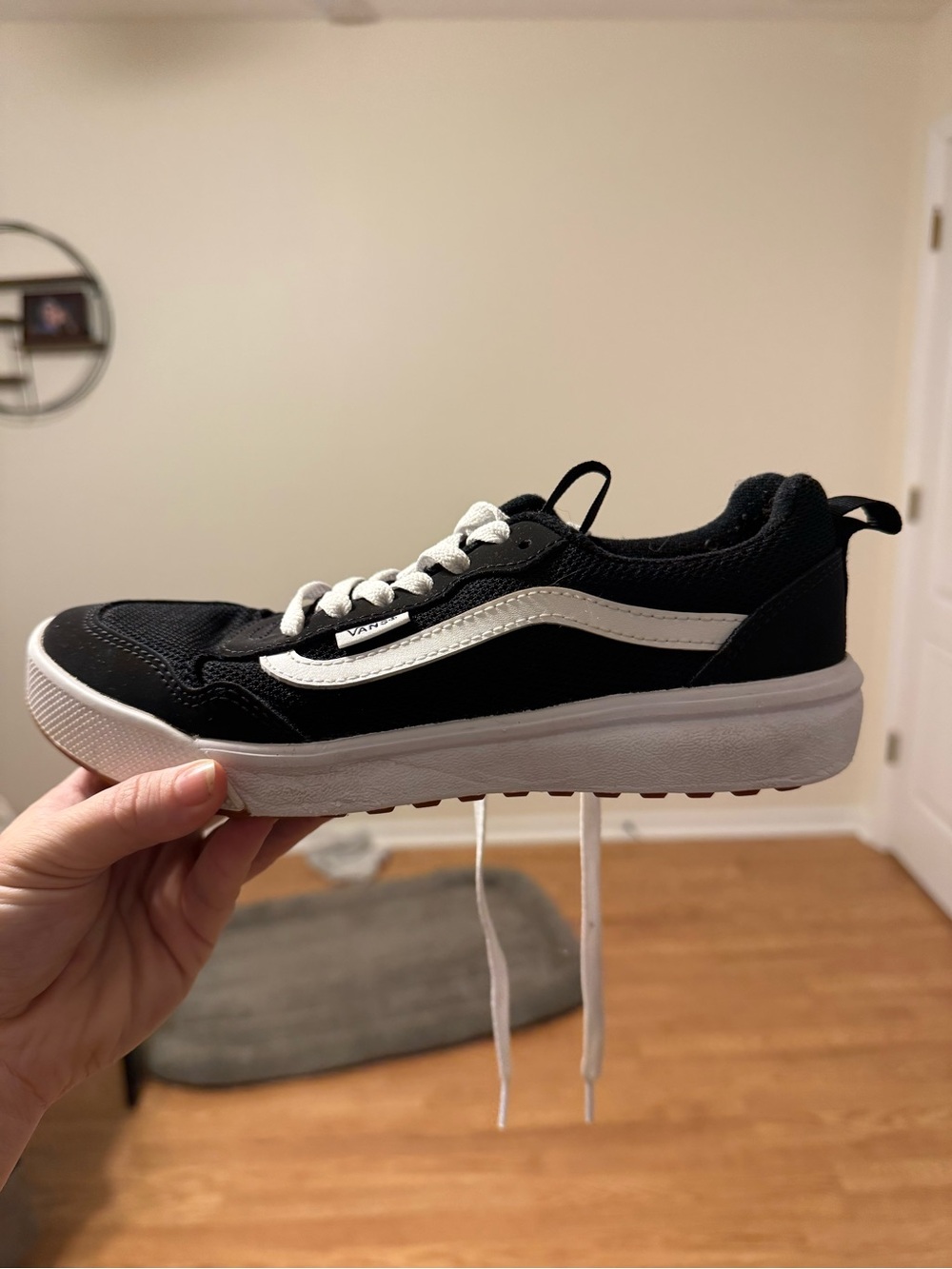 Vans Black and White Low-Top Sneakers with Side Stripe